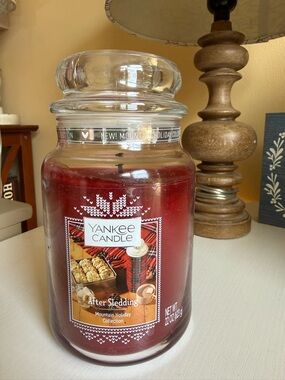Yankee Candle Red After Sledding Large Jar Candle